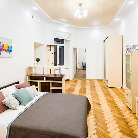 Bright And Cozy Apart With Balcony Lvov Exteriér fotografie
